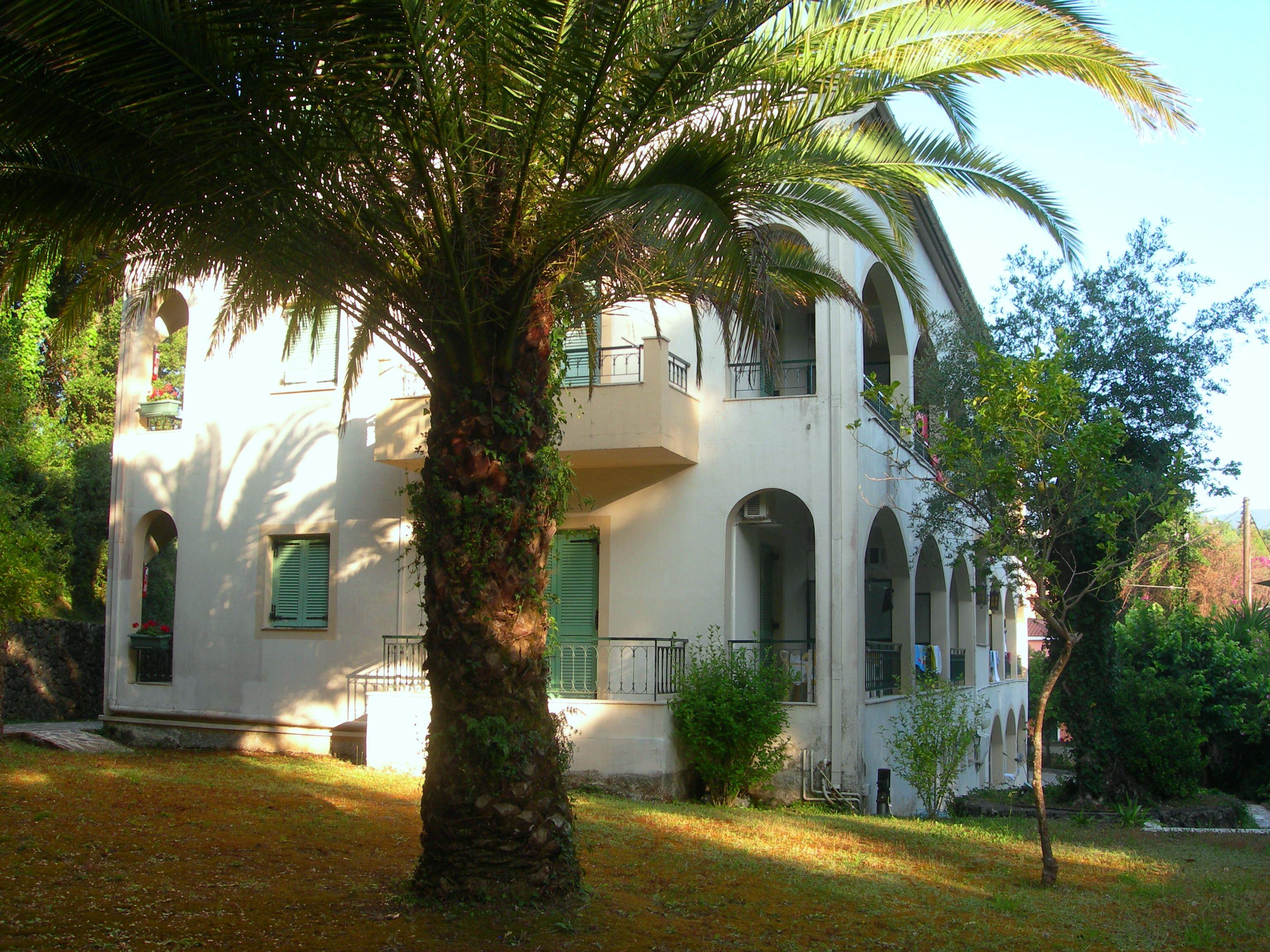 Villa Karmar Hotel Apartments Дассия Экстерьер фото